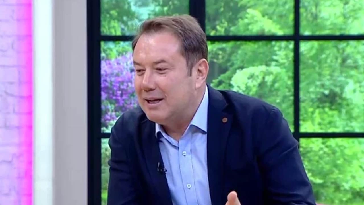 Foto - Ünlü oyuncu milyonların duygularına tercüman oldu! ‘Ailelerinin s… sokağa attığı…’