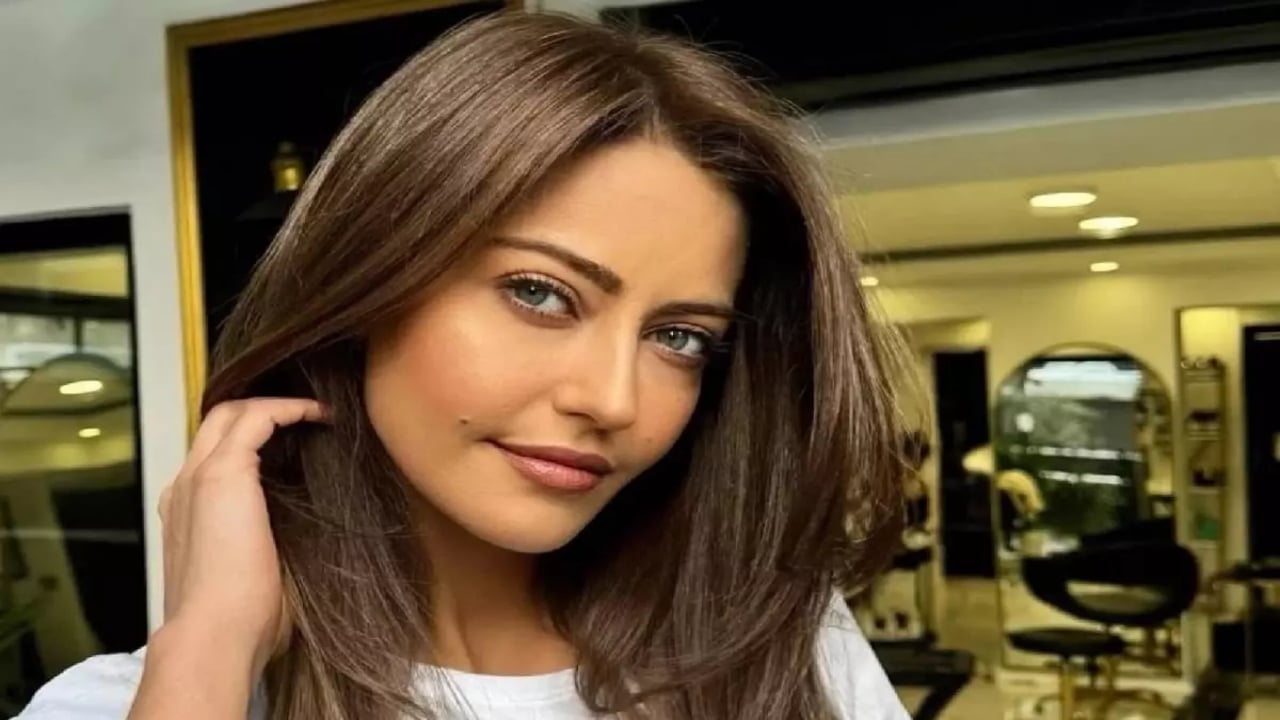 Foto - Ünlü oyuncu umreye gitti! Başörtülü paylaşımı olay oldu