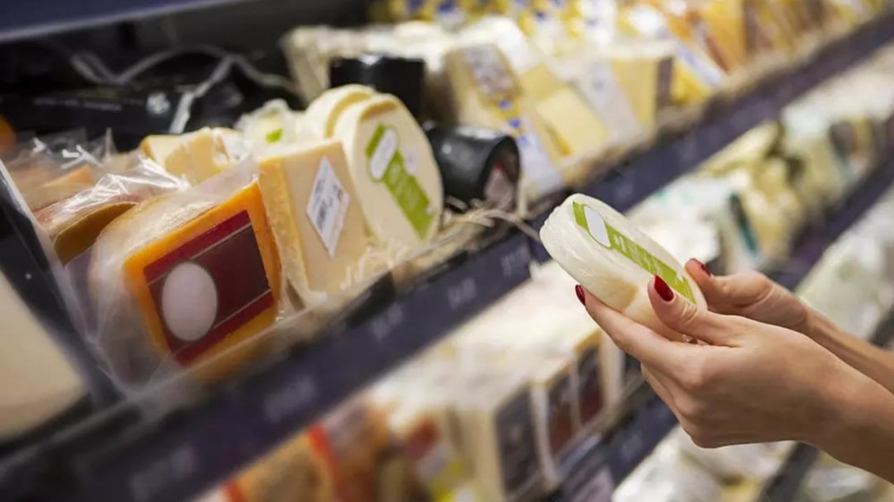 Foto - Ünlü peynir markası hakkında şok karar: Raflardan acil olarak toplatılıyor! Sakın yemeyin