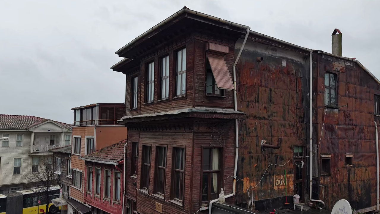 Ünlü şair bu evde doğdu! Beykoz'daki ev 80 milyon liraya satışa çıktı