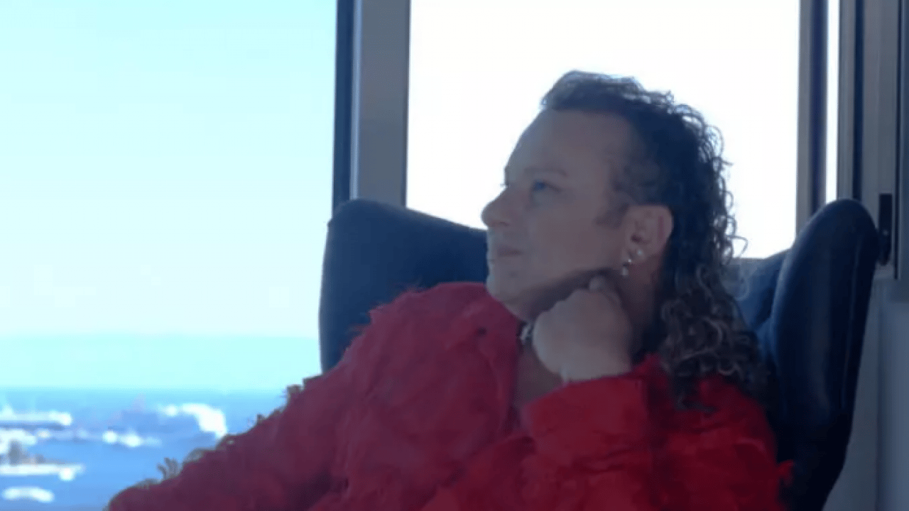 Başıboş pitbull sanatçının burnunu kopardı! Son durumunu paylaştı!