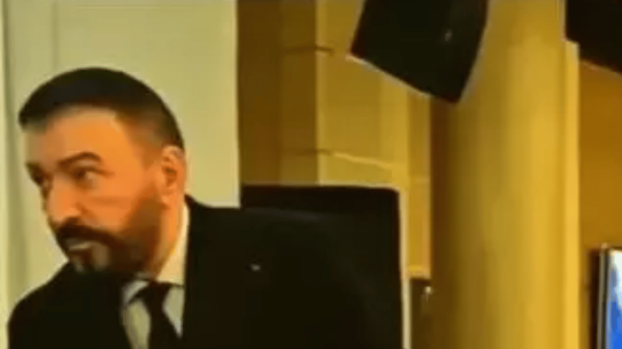 Foto - Ünlü şarkıcı dinleyiciye kızdı sahneyi terk etti: 'Ne dedin sen'