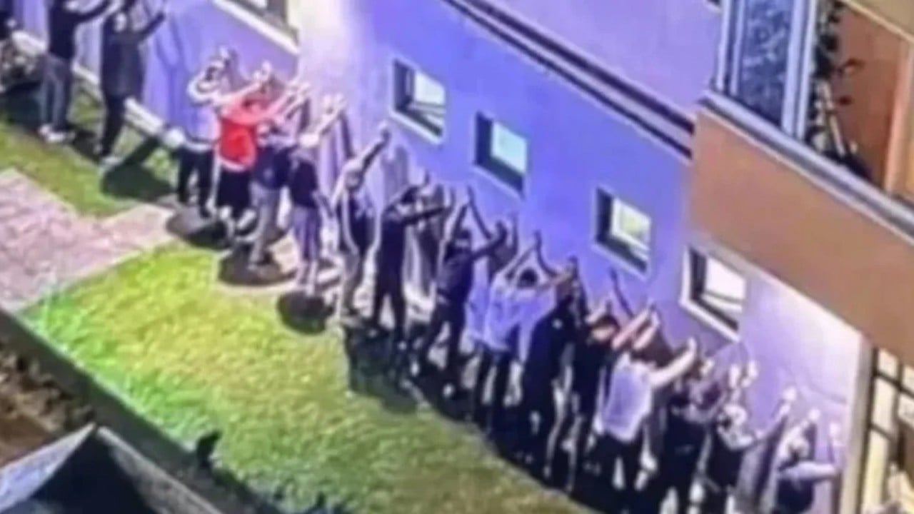 Foto - Ünlü siyasetçi başbakanı istifaya çağırdı: Kararımızdan dönüp Türkiye'den özür dilemeliyiz