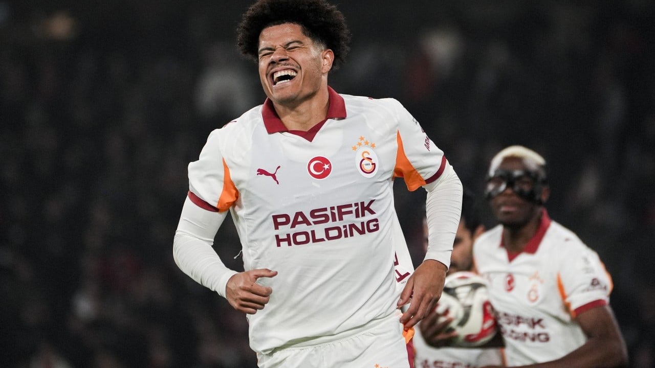 Foto - Ünlü yönetici düğmeye bastı! Afrika Kupası sonrası... Galatasaray'ın uçağı kalktı! İstikamet önce İngiltere, sonra...