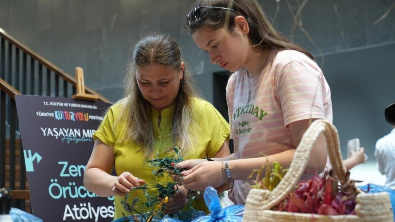 Foto - Unutulmaya yüz tuttu Plastik poşete yenilen zembil aksesuar oldu
