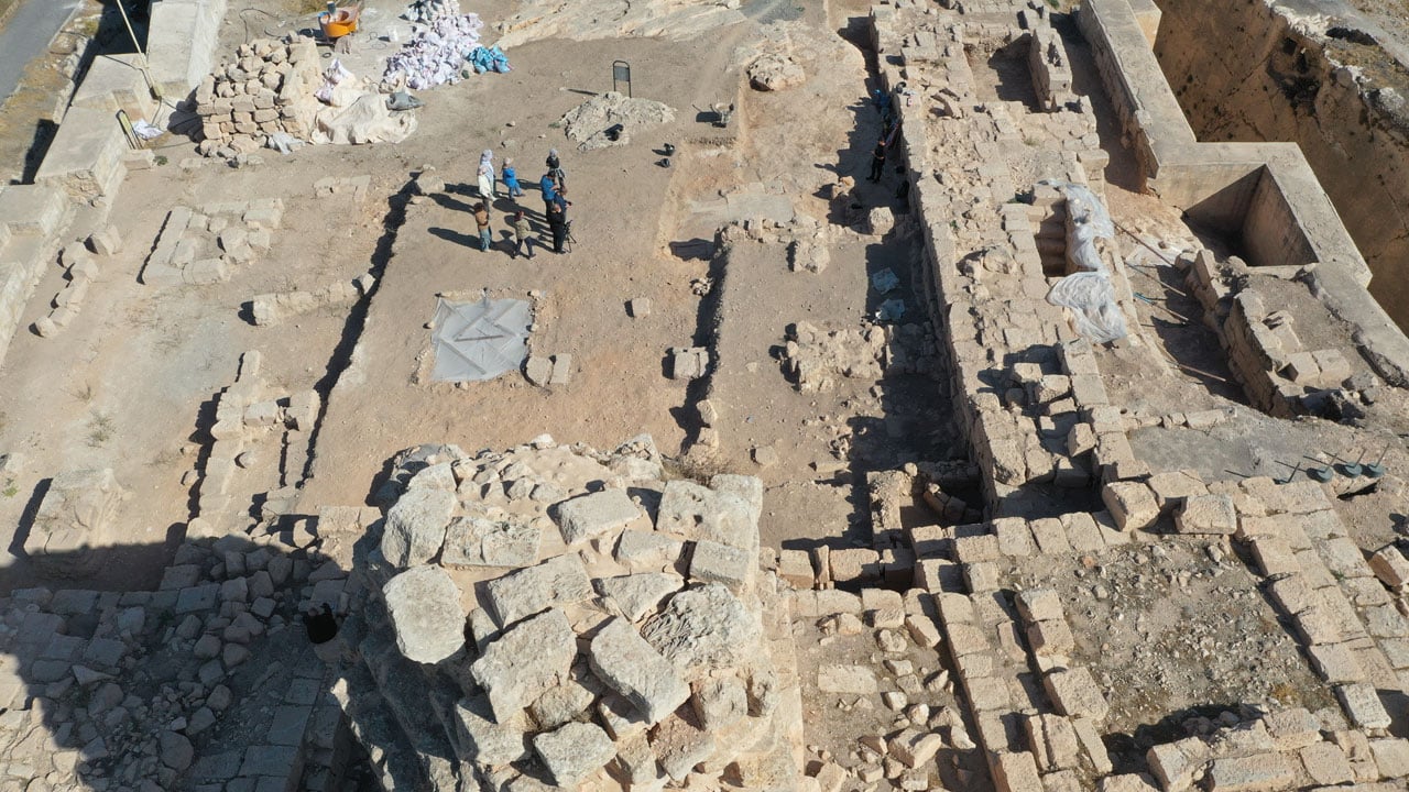 Foto - Urfa Kalesi’nde gizli tarih! 1500 yıllık mozaik sırlarıyla ortaya çıktı