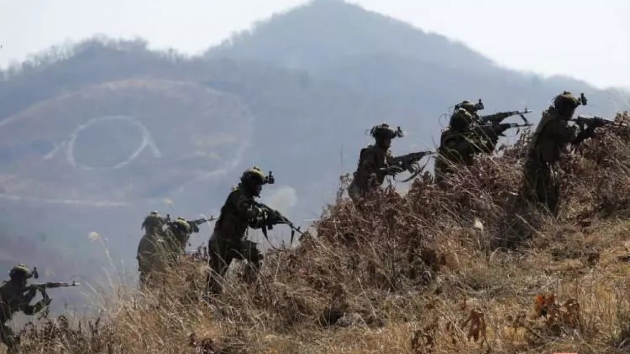 Foto - Ürküten silahı çıkarıp yürüttüler! 'Eşi yok' diyerek duyurdular, veliaht da görüldü