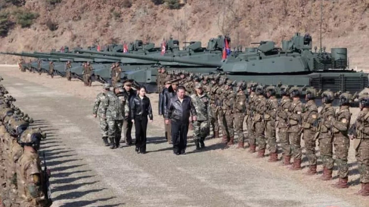 Foto - Ürküten silahı çıkarıp yürüttüler! 'Eşi yok' diyerek duyurdular, veliaht da görüldü