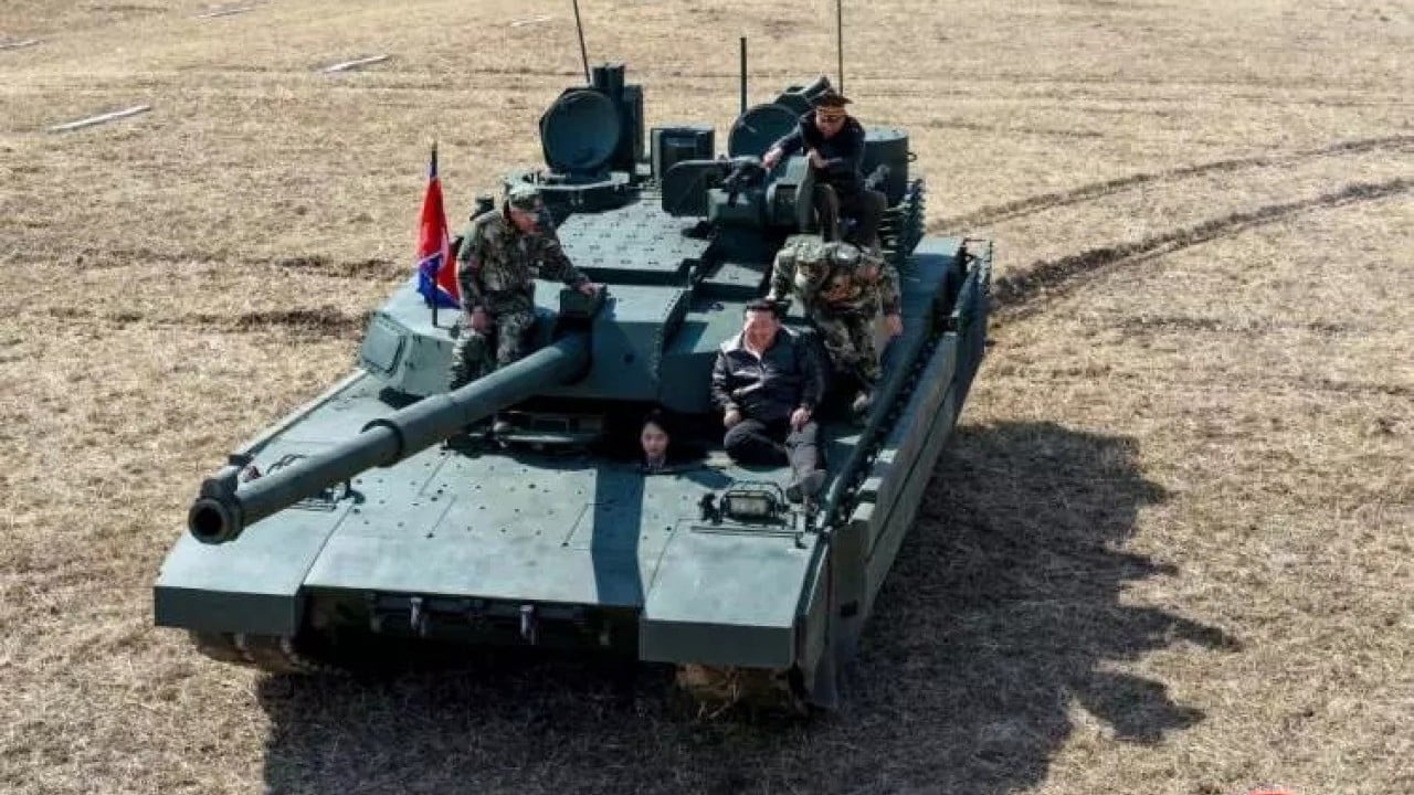 Foto - Ürküten silahı çıkarıp yürüttüler! 'Eşi yok' diyerek duyurdular, veliaht da görüldü