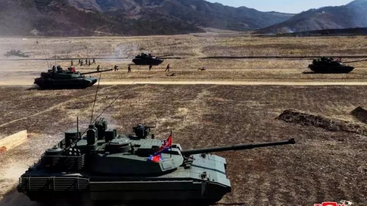 Foto - Ürküten silahı çıkarıp yürüttüler! 'Eşi yok' diyerek duyurdular, veliaht da görüldü