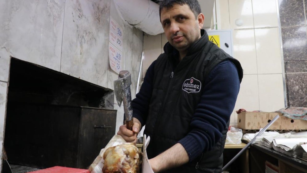 Ürkütücü görüntüsüne rağmen afiyetle tüketiliyor