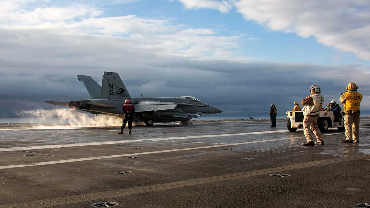 Foto - USS Abraham Lincoln yolda! ABD saldırı için yığınak yapıyor