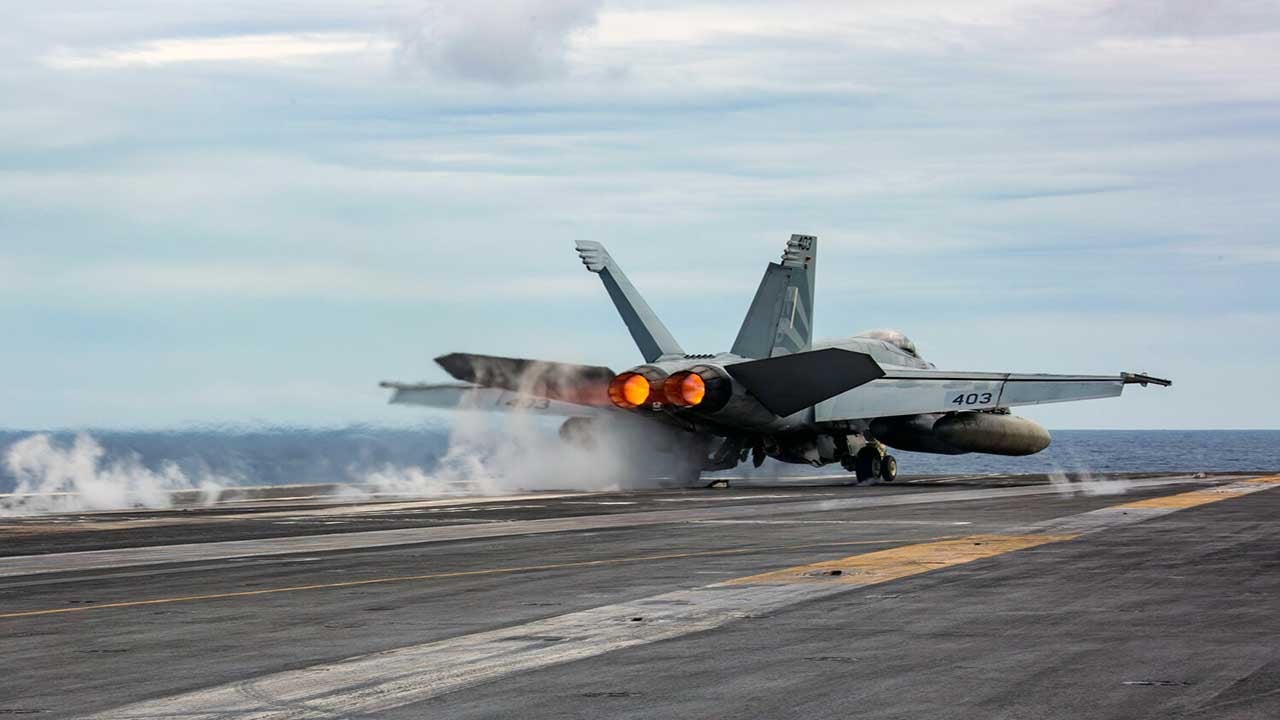 Foto - USS Abraham Lincoln yolda! ABD saldırı için yığınak yapıyor