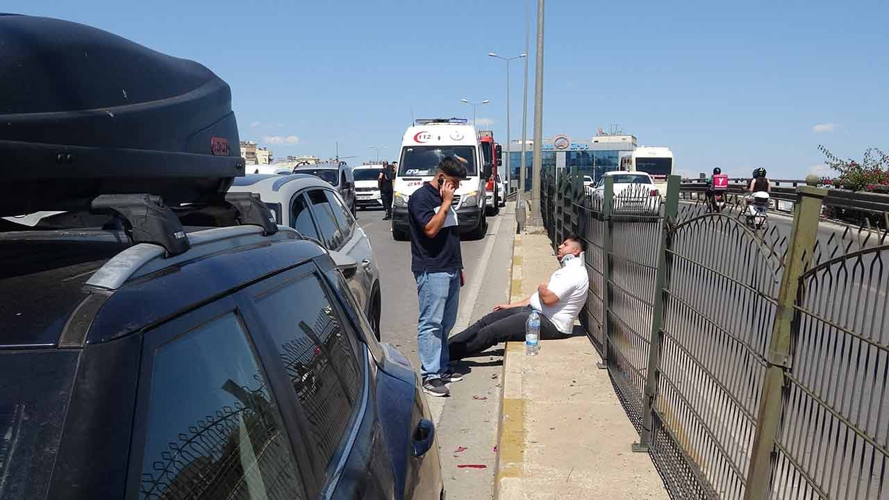 Foto - Üst geçitte zincirleme kaza! 'Kaçla geliyordu bilmiyorum'