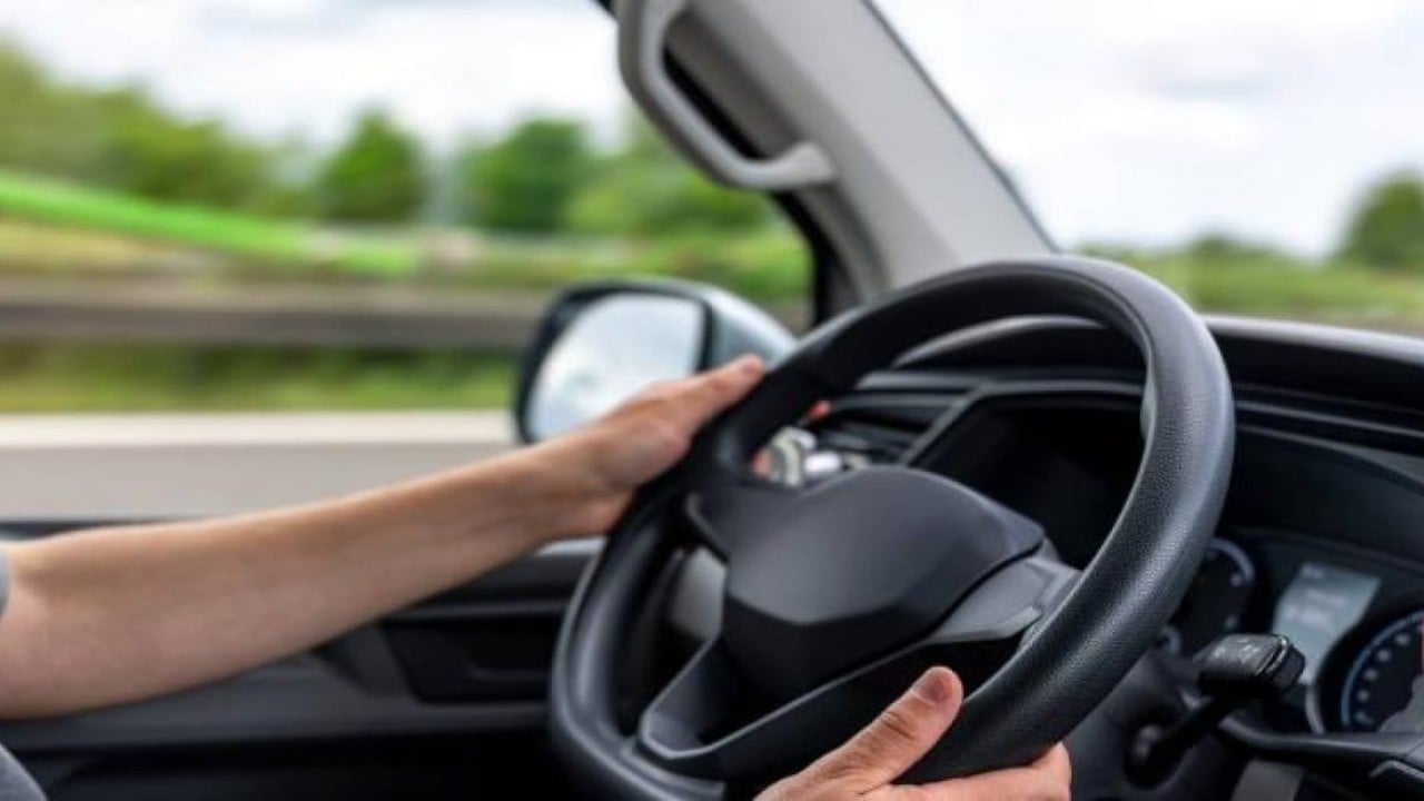 Usta şoförlerin bile haberi yok! İşte arabanızda yıllardır gözünüzün önünde duran ama bilmediğiniz 10 gizli özellik