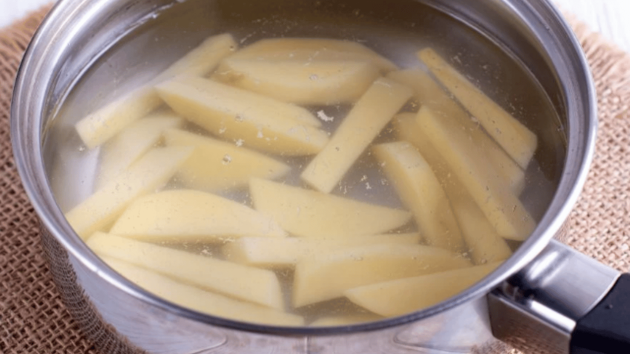 Foto - Ustalar sırrı açıkladı! İşte patatesi cips gibi kızartmanın yolu