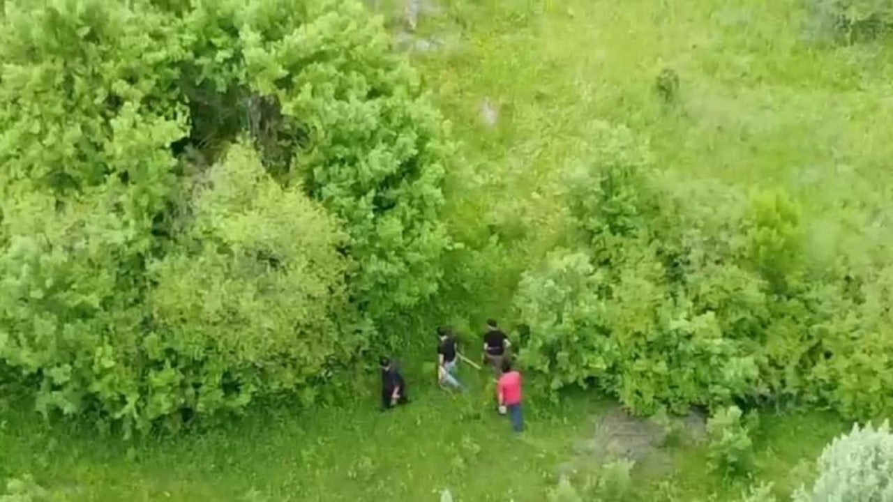 Foto - Uyanık muhtar dronla defineci yakaladı