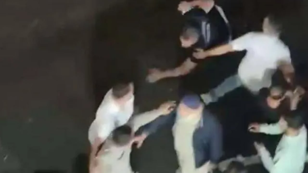 Foto - Uyarı sonrası ortalık karıştı: Zabıta ile esnaf sokak ortasında birbirine girdi!