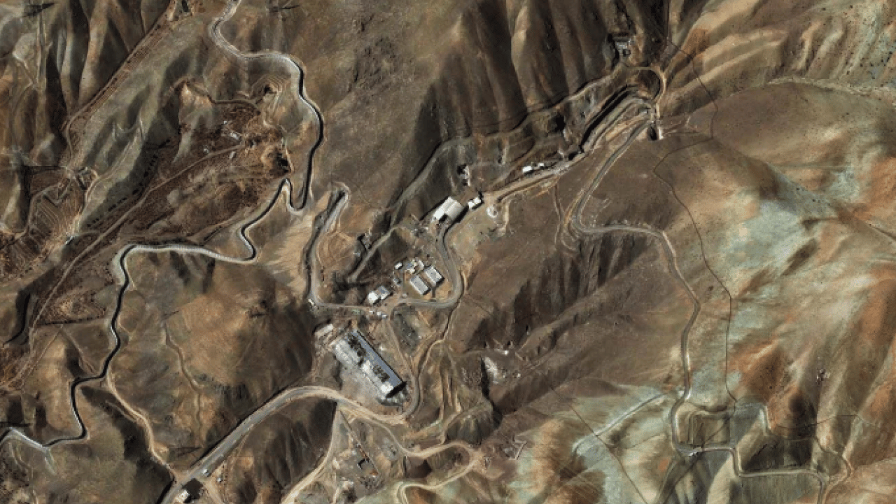 Foto - Uydu görüntüleri ortaya çıktı! İran'ın yeraltı tesisleri hedefte