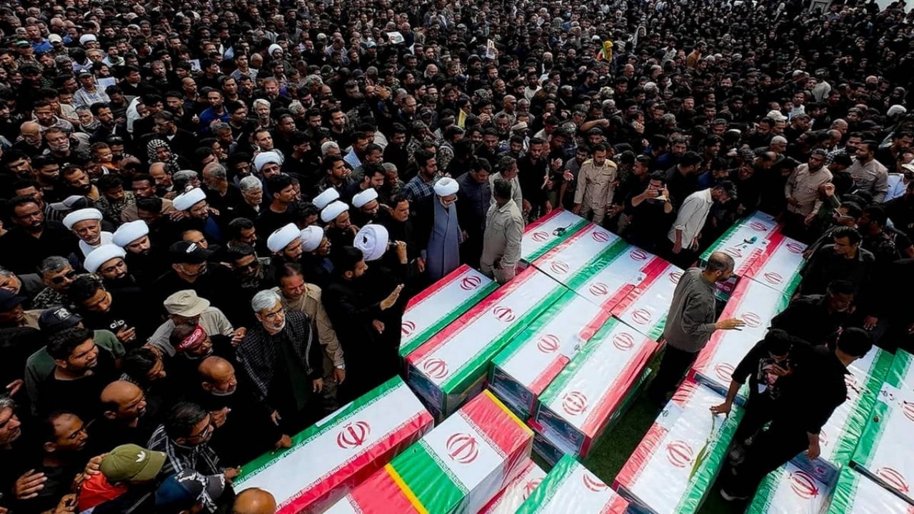 Foto - Uydu görüntüleri tespit etti! İran’da 175 çocuğun öldürüldüğü ilkokul katliamından ABD füzesi çıktı