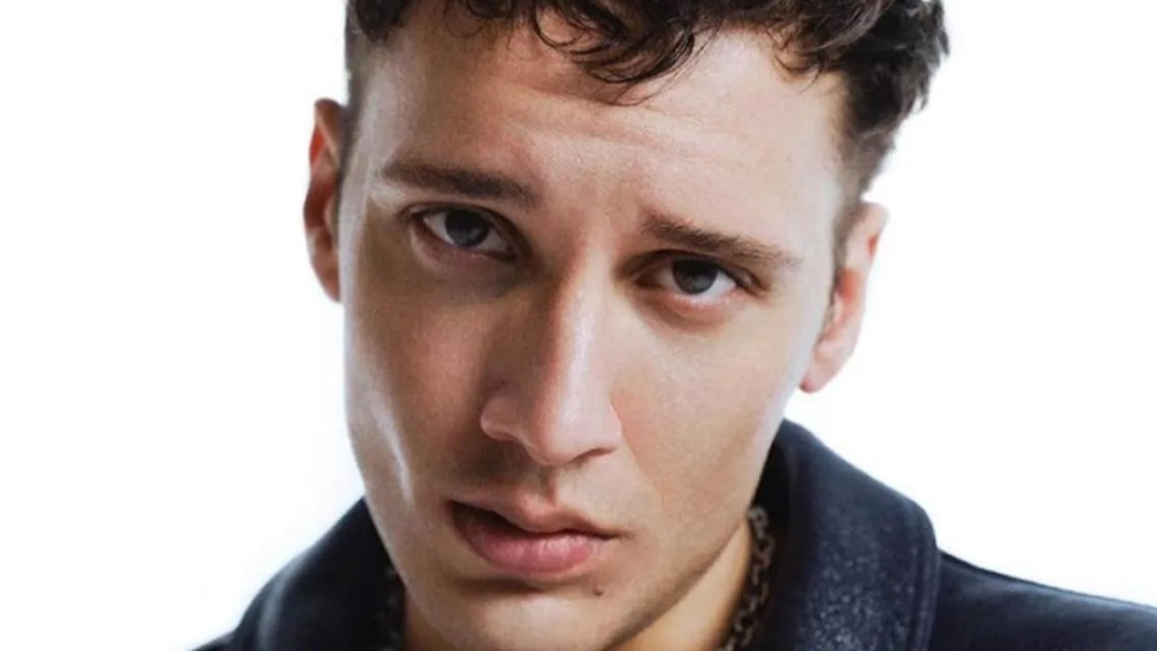 Uyuşturucu soruşturmasında gözaltına alınmıştı! Ünlü şarkıcı Edis hakkında yeni karar