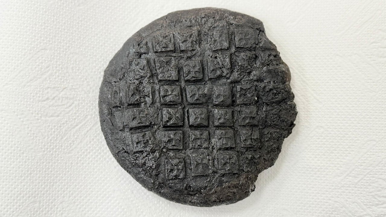 Foto - Üzerlerindeki figürler bilim insanlarını bile şaşırttı! Bu ekmekler 1300 yıllık