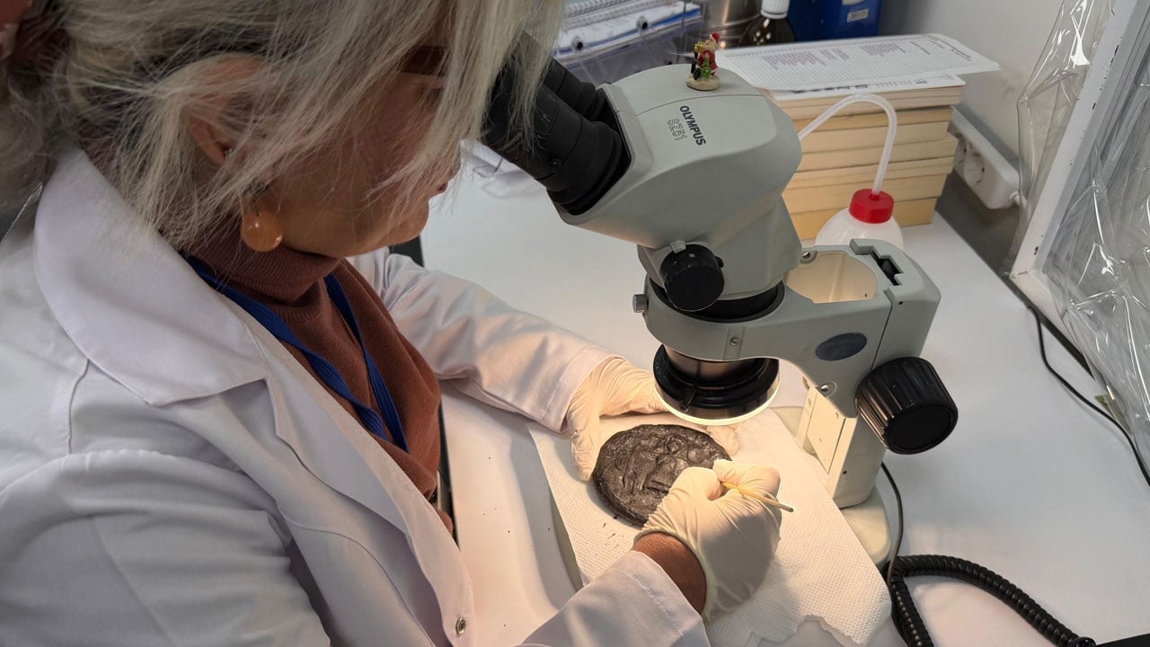 Foto - Üzerlerindeki figürler bilim insanlarını bile şaşırttı! Bu ekmekler 1300 yıllık