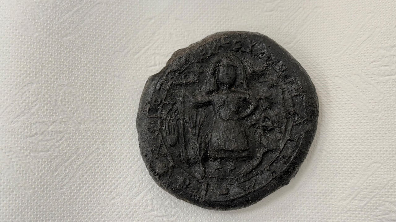 Foto - Üzerlerindeki figürler bilim insanlarını bile şaşırttı! Bu ekmekler 1300 yıllık