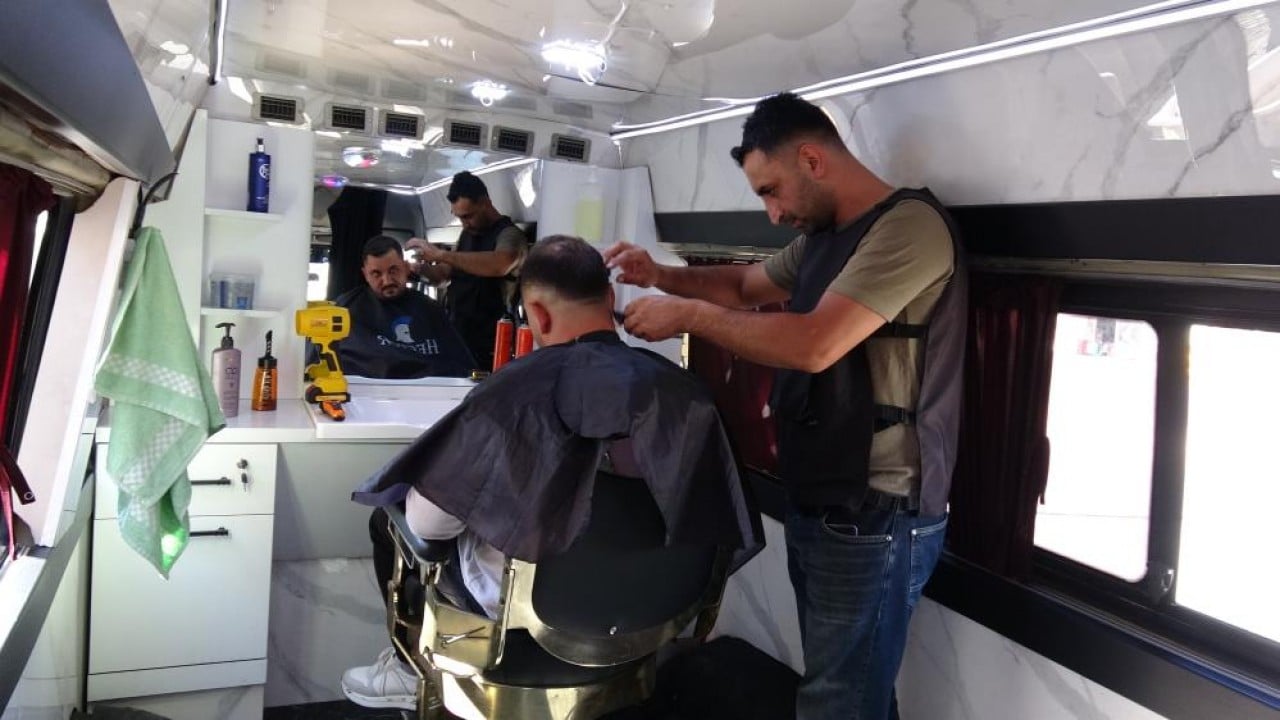 Foto - Uzman çavuşluktan mobil berberliğe yatay geçiş yaptı