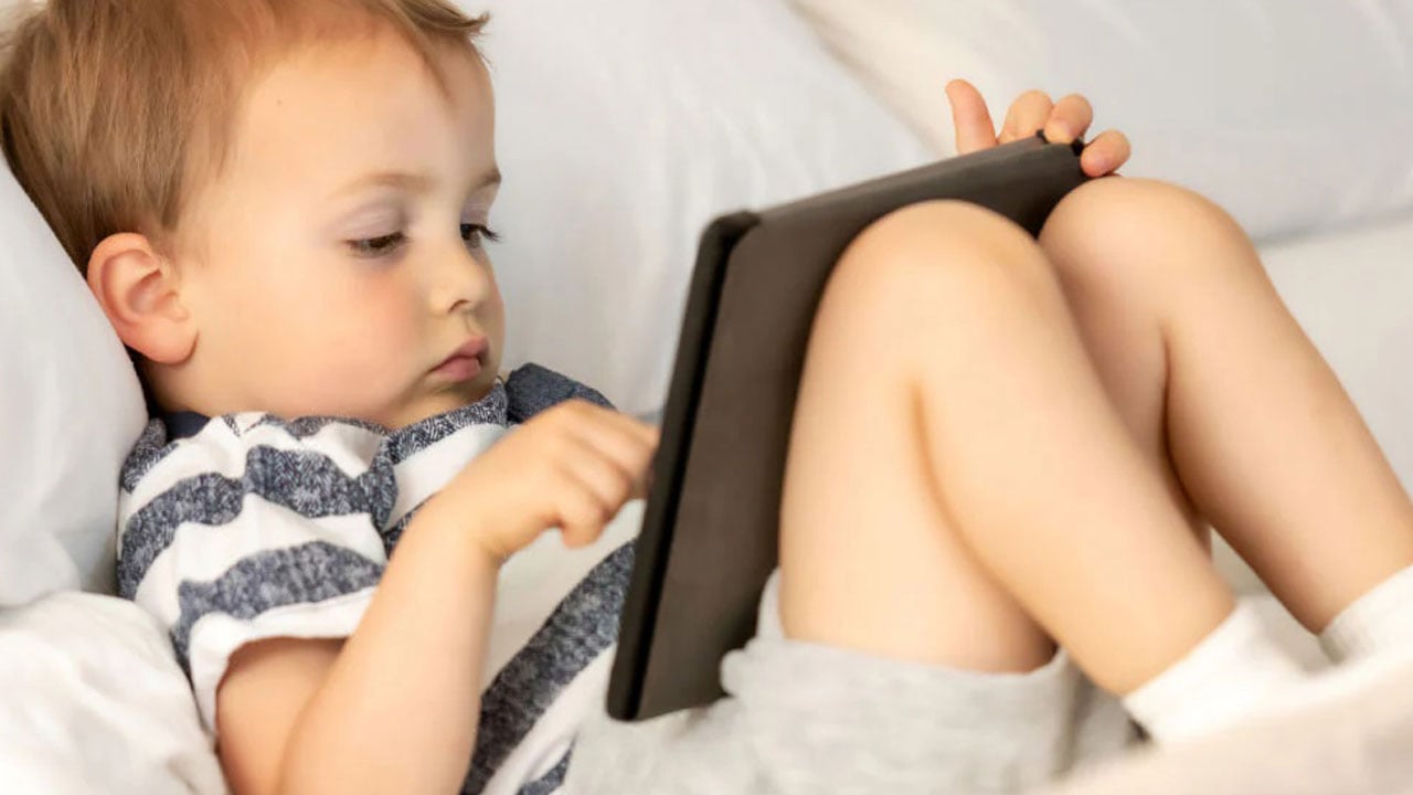 Uzman isim ailelere seslendi: Gelişimi sessizce yavaşlatıyor