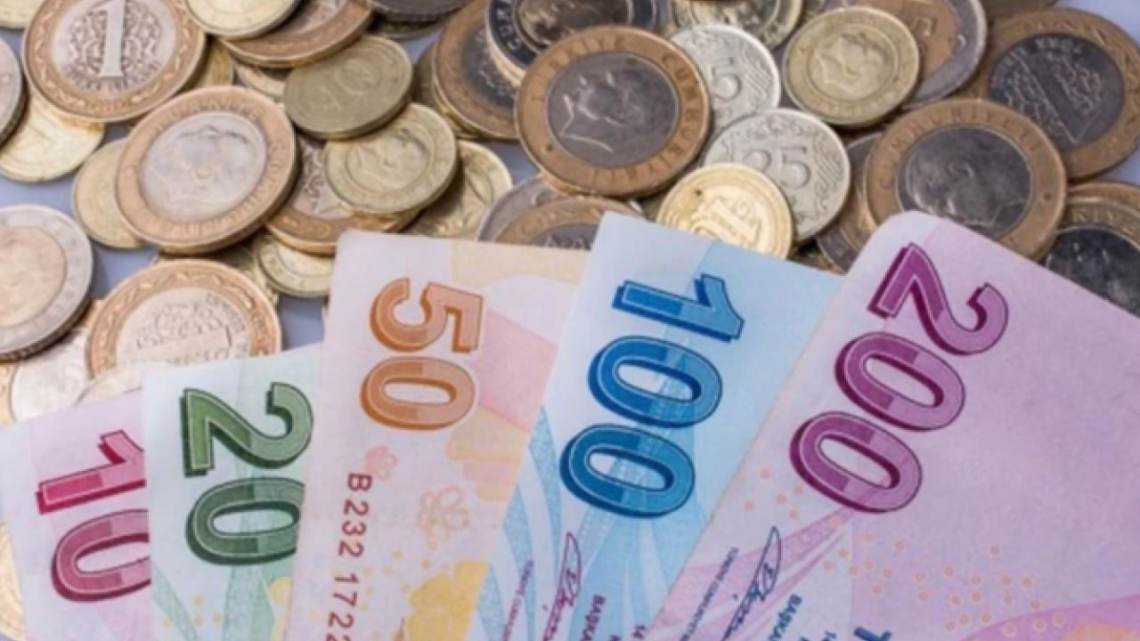 Foto - Uzman isim ‘güçlü duyumlar’ diyerek açıkladı! İşte merakla beklenen emekli bayram ikramiyesi