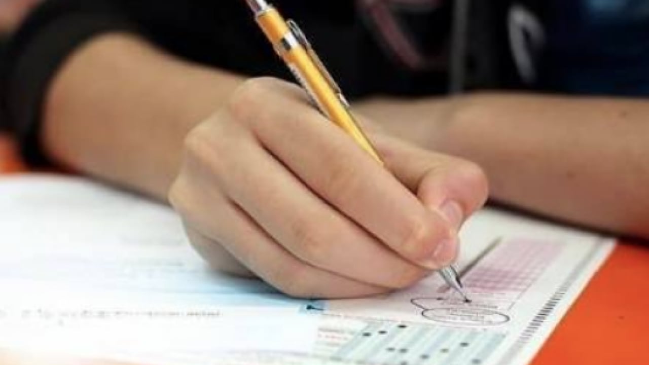 Uzman isim tek tek anlattı: Sınava bir gün kala yeni konu öğrenmeye çalışmak kaygıyı artırabilir