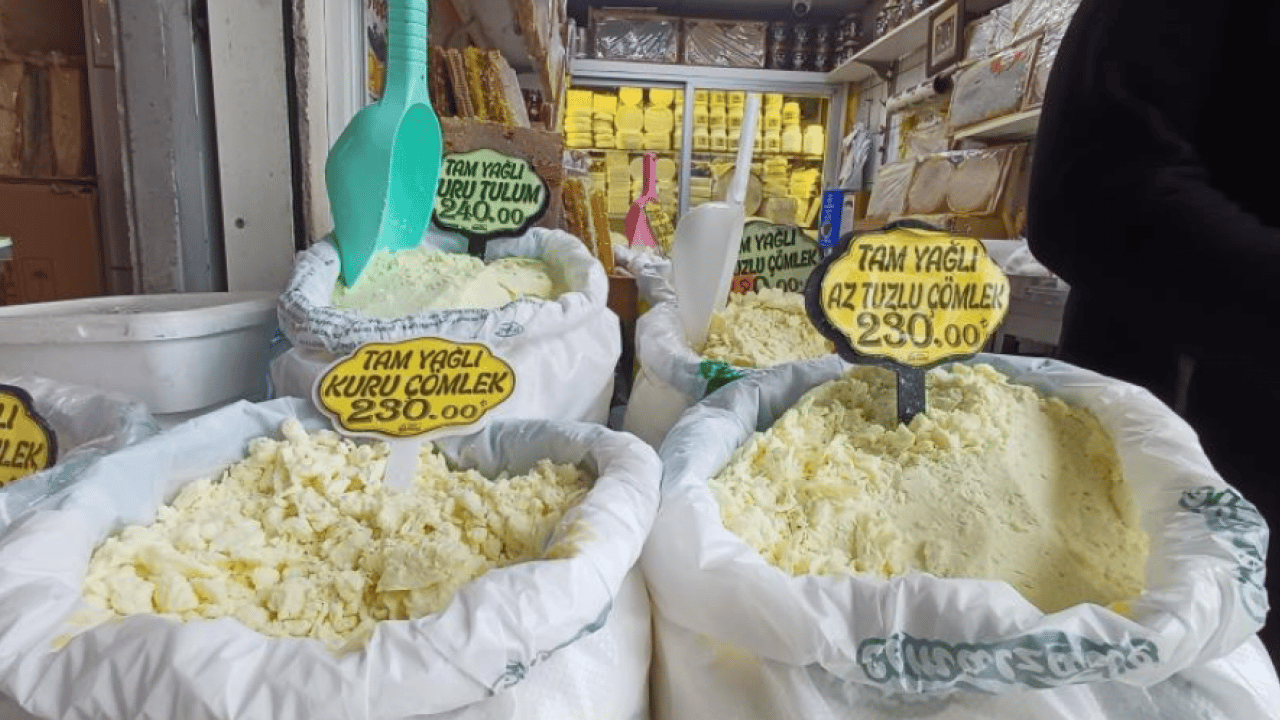 Foto - Uzmanı püf noktayı söyledi! ‘Kaliteli peynir kokusundan anlaşılır'