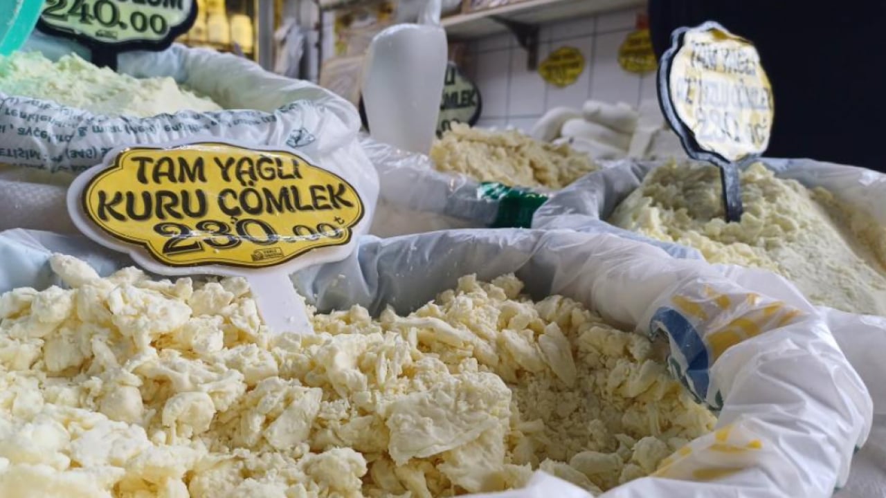 Foto - Uzmanı püf noktayı söyledi! ‘Kaliteli peynir kokusundan anlaşılır'