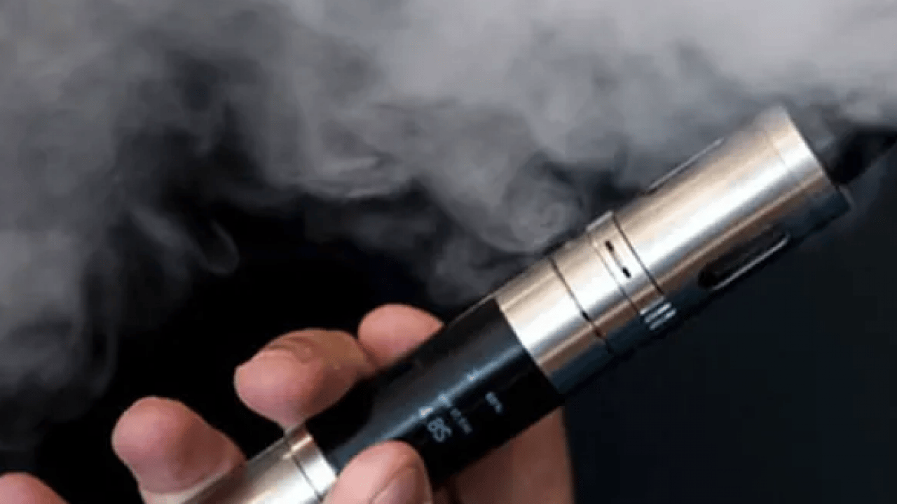 Uzmanı uyardı: Gezegenimiz için her türlü elektronik sigaradan uzak durulmalıdır