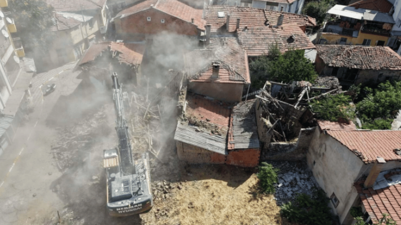 Foto - Uzmanından flaş açıklama! Sındırgı'da depremler devam edecek mi?