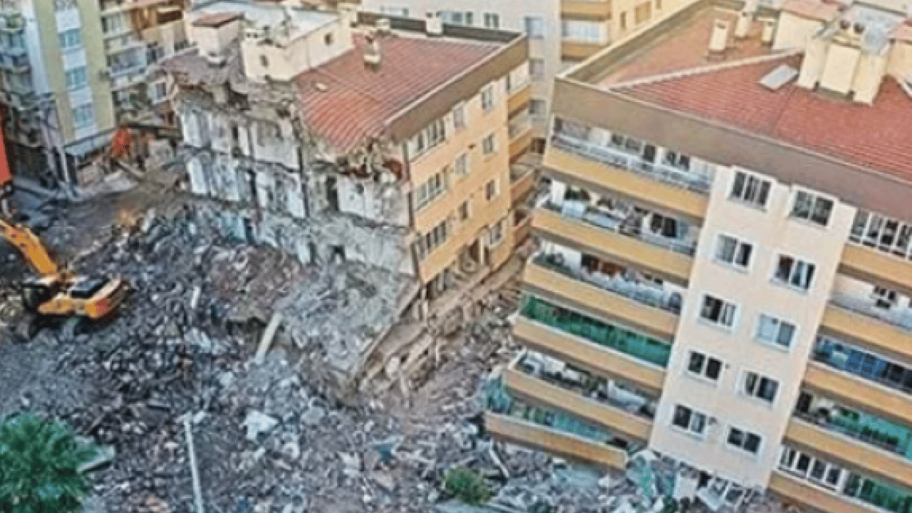 Foto - Uzmanından korkutan uyarı: O ilçede 6.7 büyüklüğünde deprem olabilir!