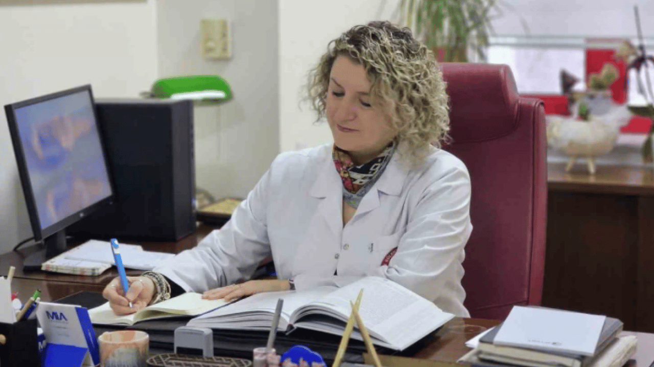 Uzmanından kritik uyarı: Susuz kalan beyinde iletişim yavaşlıyor! İhmal edilirse demansa yol açabilir