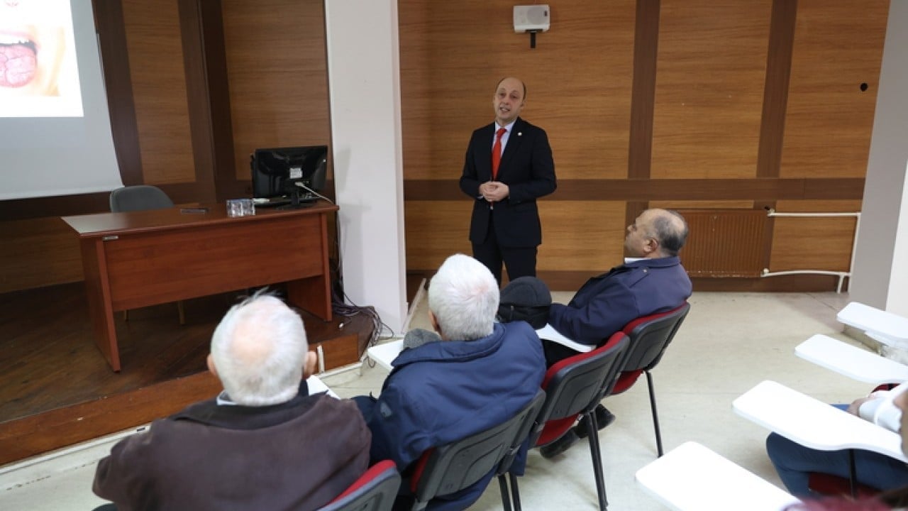 Foto - Uzmanından uyarı: Yaşlılarda kötü ağız sağlığı Alzheimer riskini 4 kat artırıyor