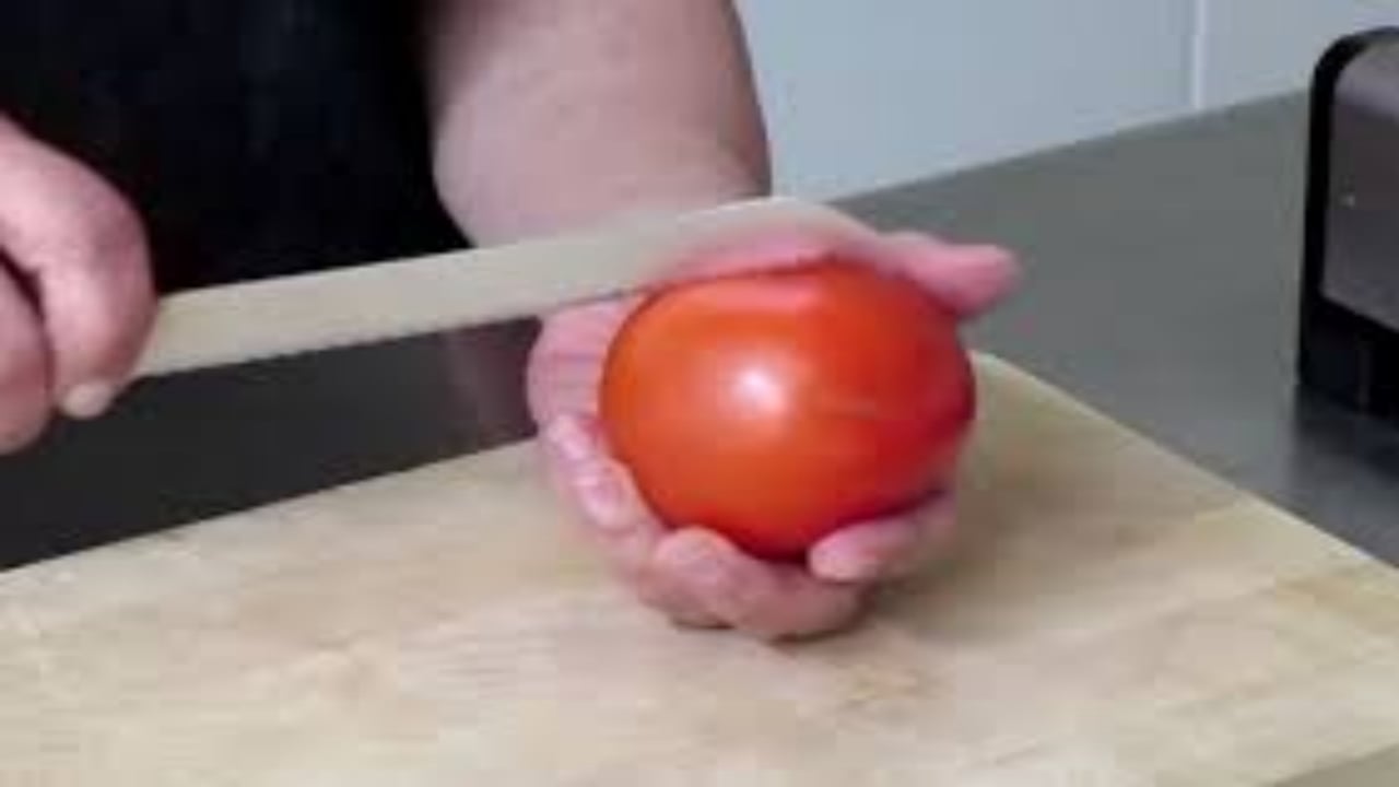 Foto - Uzmanlar bas bas bağırıyor! Domatesi sakın böyle tüketmeyin: Resmen zehir saçıyor