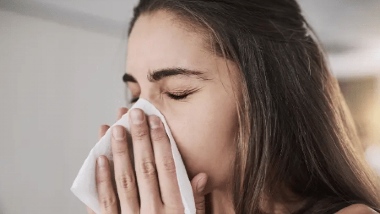 Uzmanlar büyük riski açıkladı! Geçmeyen burun akıntısına dikkat