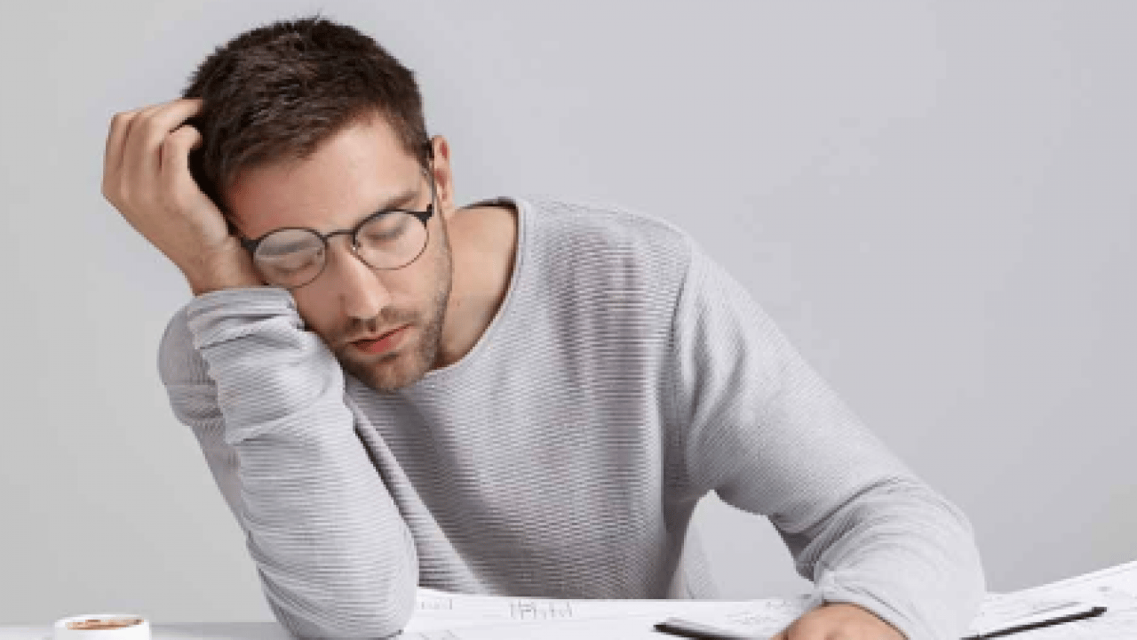 Uzmanlar merak edilen soruları cevapladı! Sürekli halsizlik neden olur ve nasıl geçer