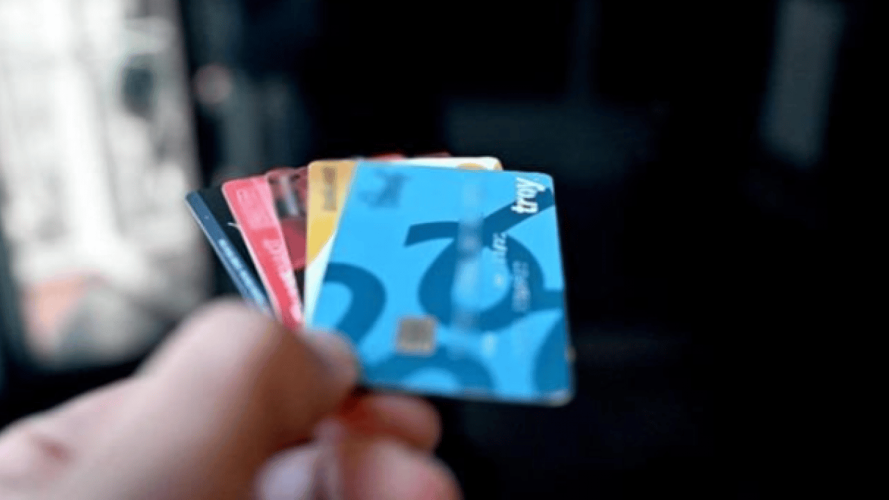 Foto - Uzmanlar özellikle uyardı! Sürekli kredi kartı kullananlar dikkat