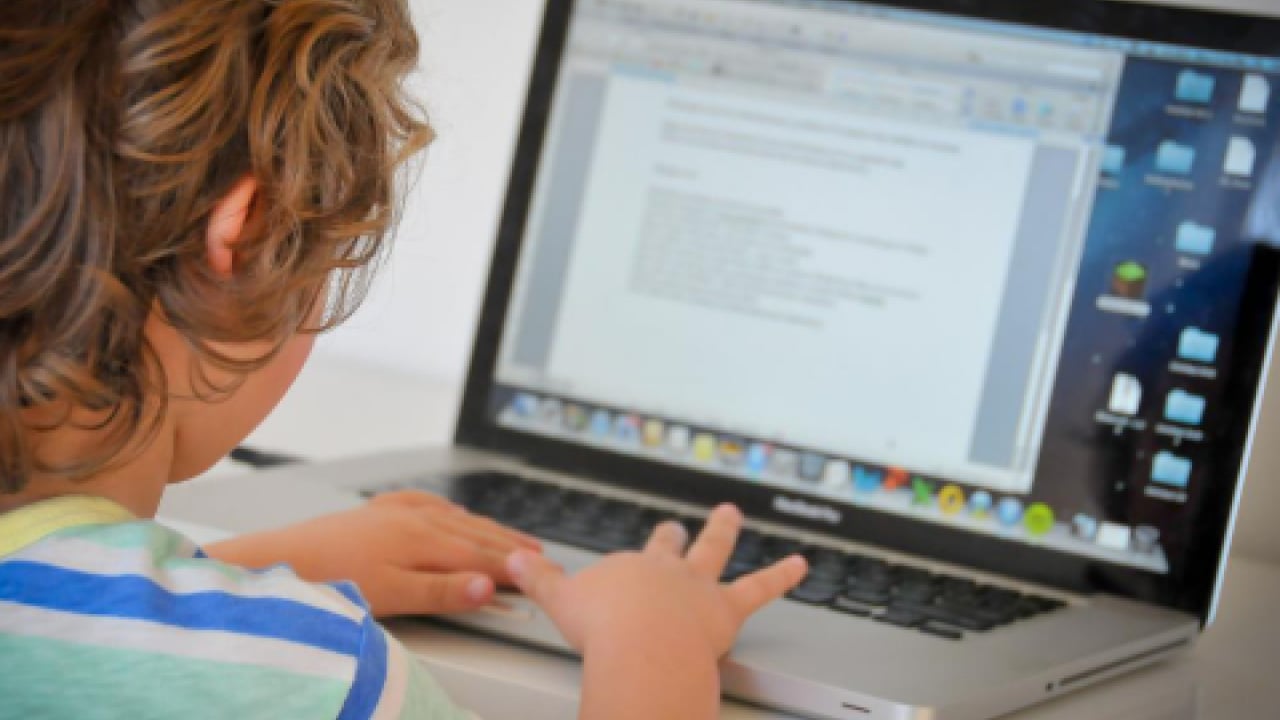 Foto - Uzmanlardan korkutan uyarı: Neslimiz dijital kuşatma altında! Çocuklarınızı bu sanal bataklıktan kurtarın