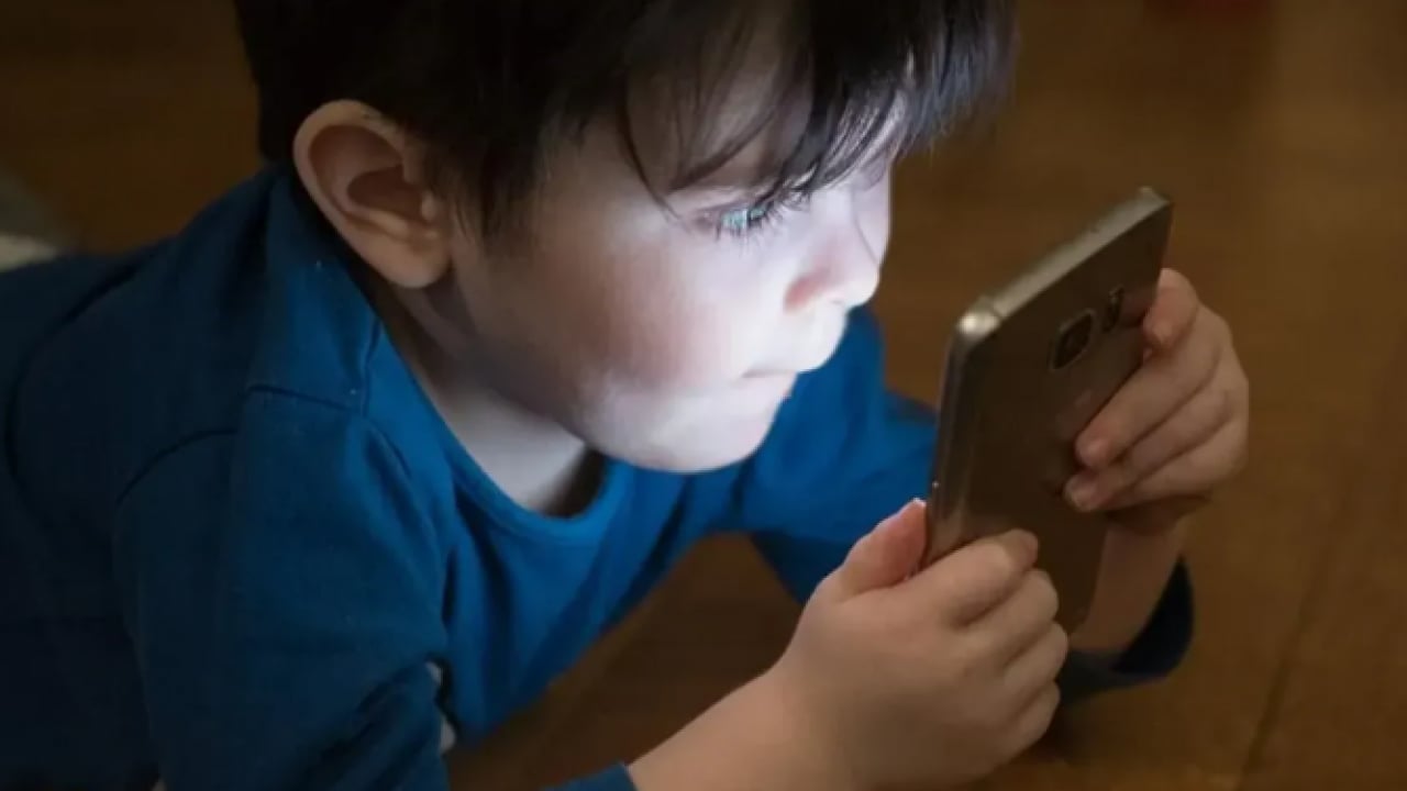 Foto - Uzmanlardan uyarı geldi: 2 saatten fazlası hasta ediyor!