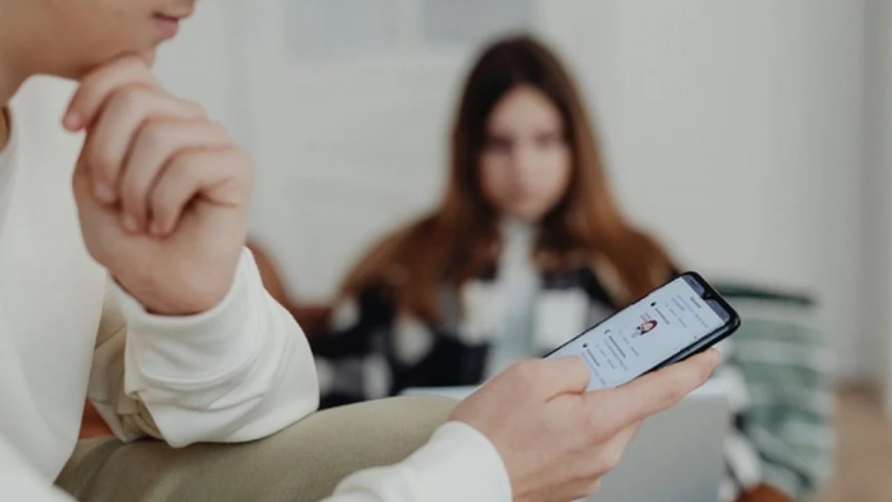 Foto - Uzmanlardan uyarı geldi: 2 saatten fazlası hasta ediyor!