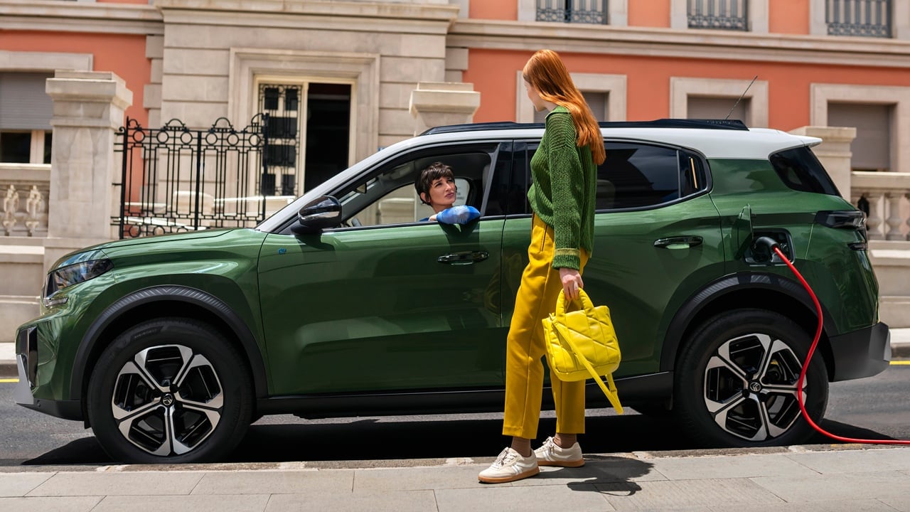 Uzun yollar korkutmasın! Yeni ë-C3 Aircross şimdi daha uzun menzille Türkiye’de!