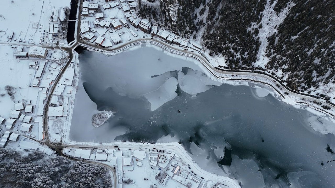 Foto - Uzungöl dondu! Eksi 7 derecede nefes kesen manzara