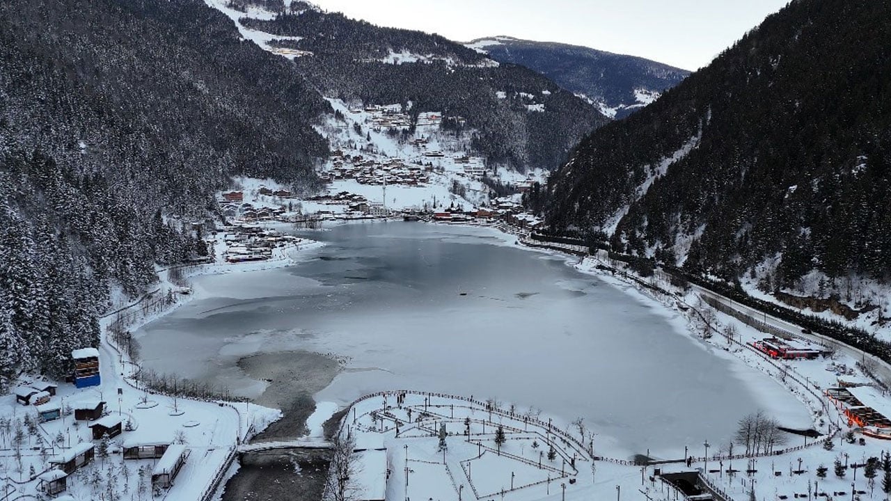 Foto - Uzungöl dondu! Eksi 7 derecede nefes kesen manzara