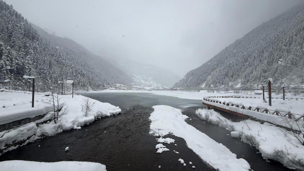 Foto - Uzungöl'de kar kalınlığı 1 metreyi aştı